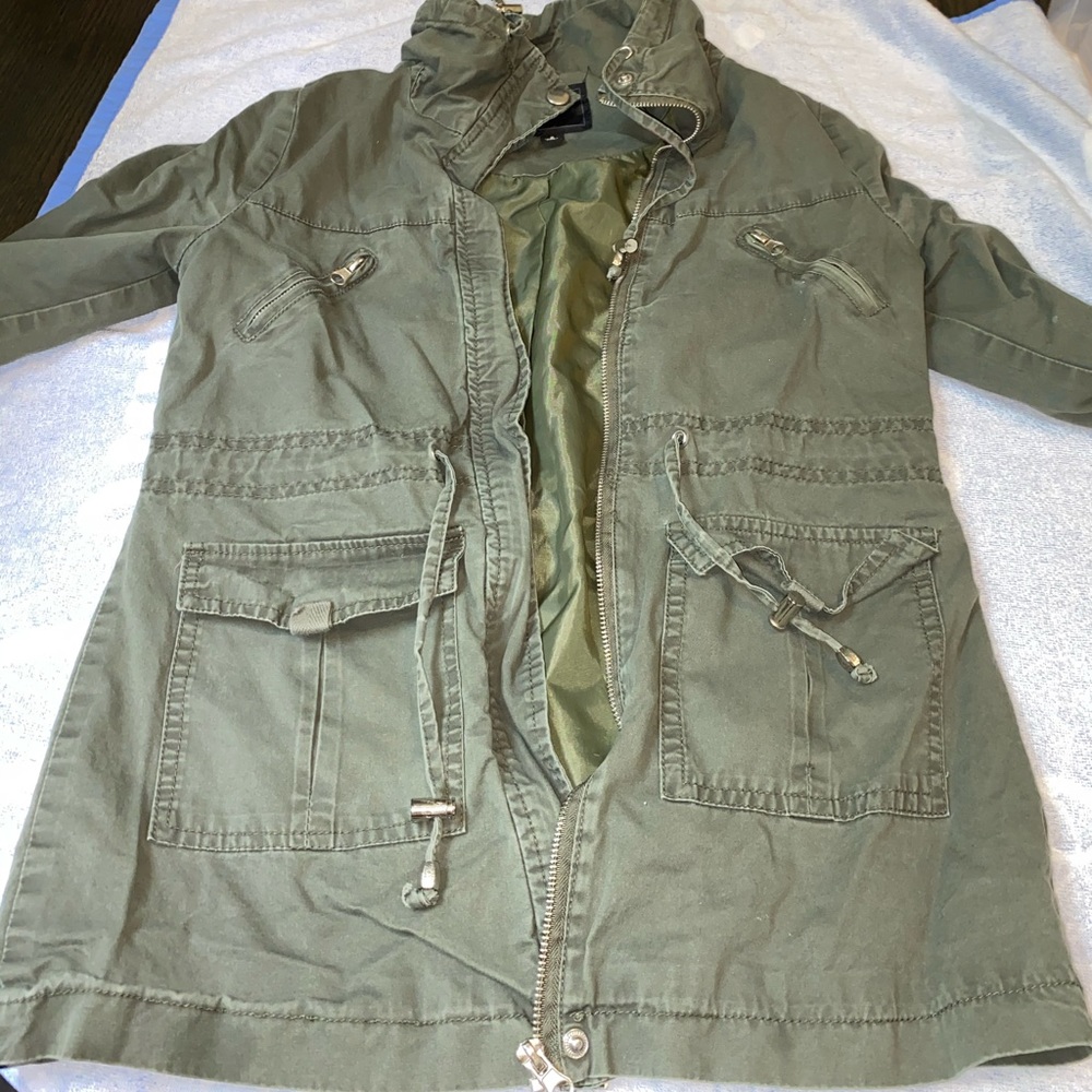 trench coat - Picture 3 of 4